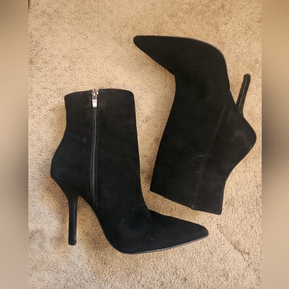 SOLD Marc Fisher Booties
